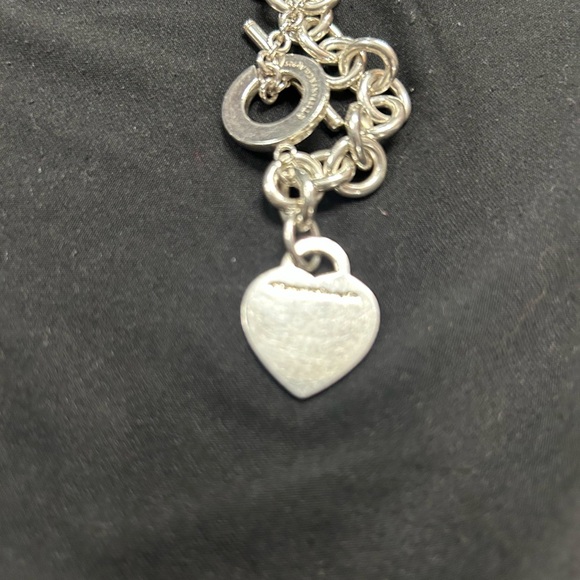 TIFFANY HEART TAG TOGGLE NECKLACE AND BRACELET

NECKLACE 16 in

LIKE NEW - Picture 12 of 13